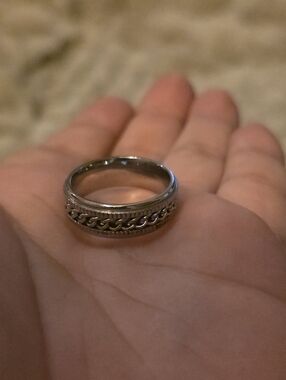 Silver Cuban ring with ridge edges
